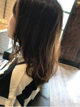 夏のパーマは髪の毛をまとめたときにもいい感じに_20180725_2