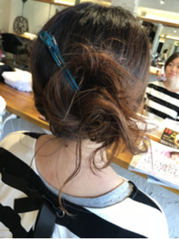 夏のパーマは髪の毛をまとめたときにもいい感じに_20180725_3